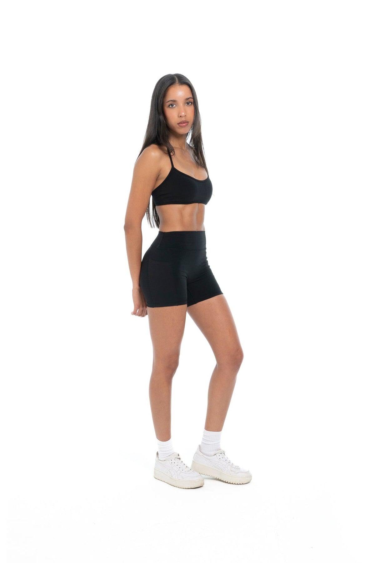 Black - Classic Shorts — Mid Rise